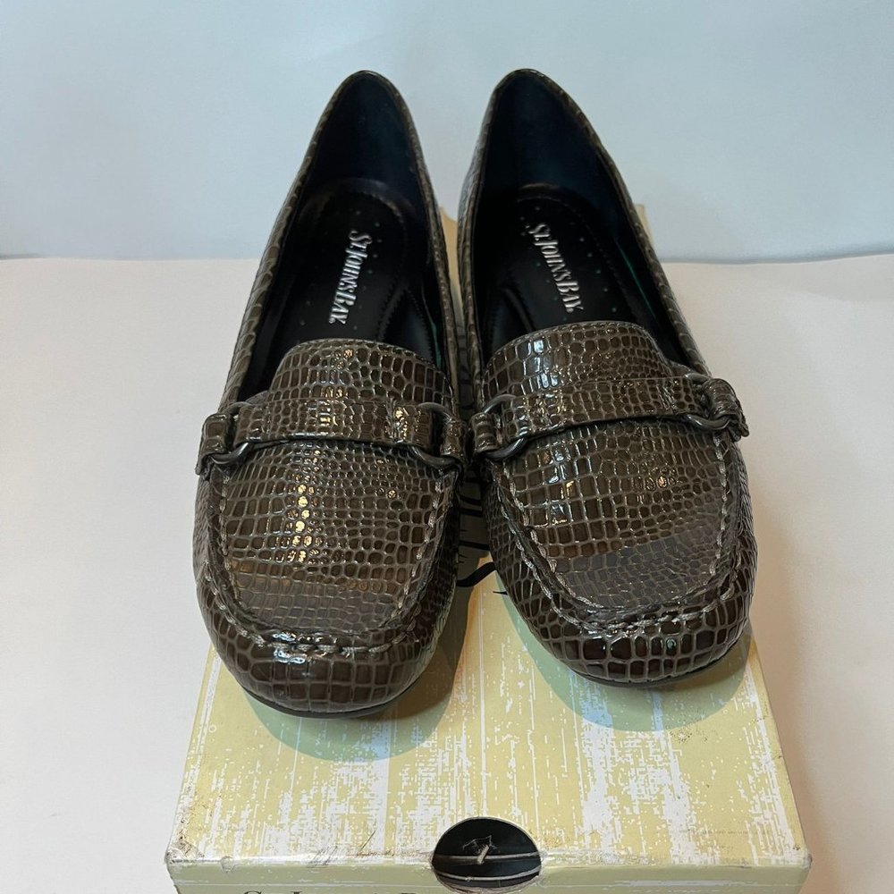 women's ST.JOHN'S BAY loafers size 6M